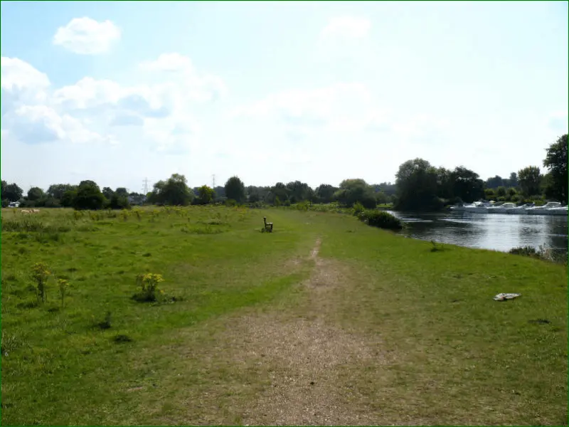 Dumsey Meadow, Chertsey – River thames View of the River Thames at Dumsey Meadow, Chertsey.